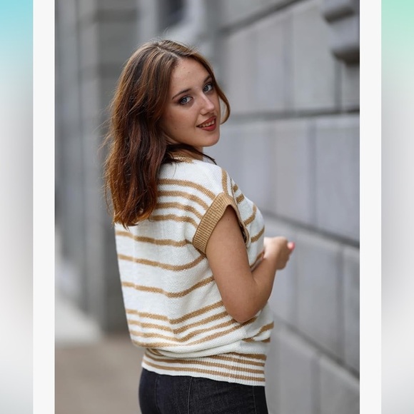 NWT Khaki and White Striped Button-Up Women's Sweater Vest Small  V Neck - Picture 4 of 7